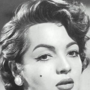 Meet your Posher, Angie